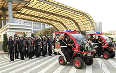 得安特勤車(chē)隊(duì)整裝待發(fā)