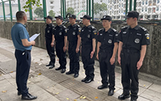 小區(qū)安保人員集隊(duì)風(fēng)采